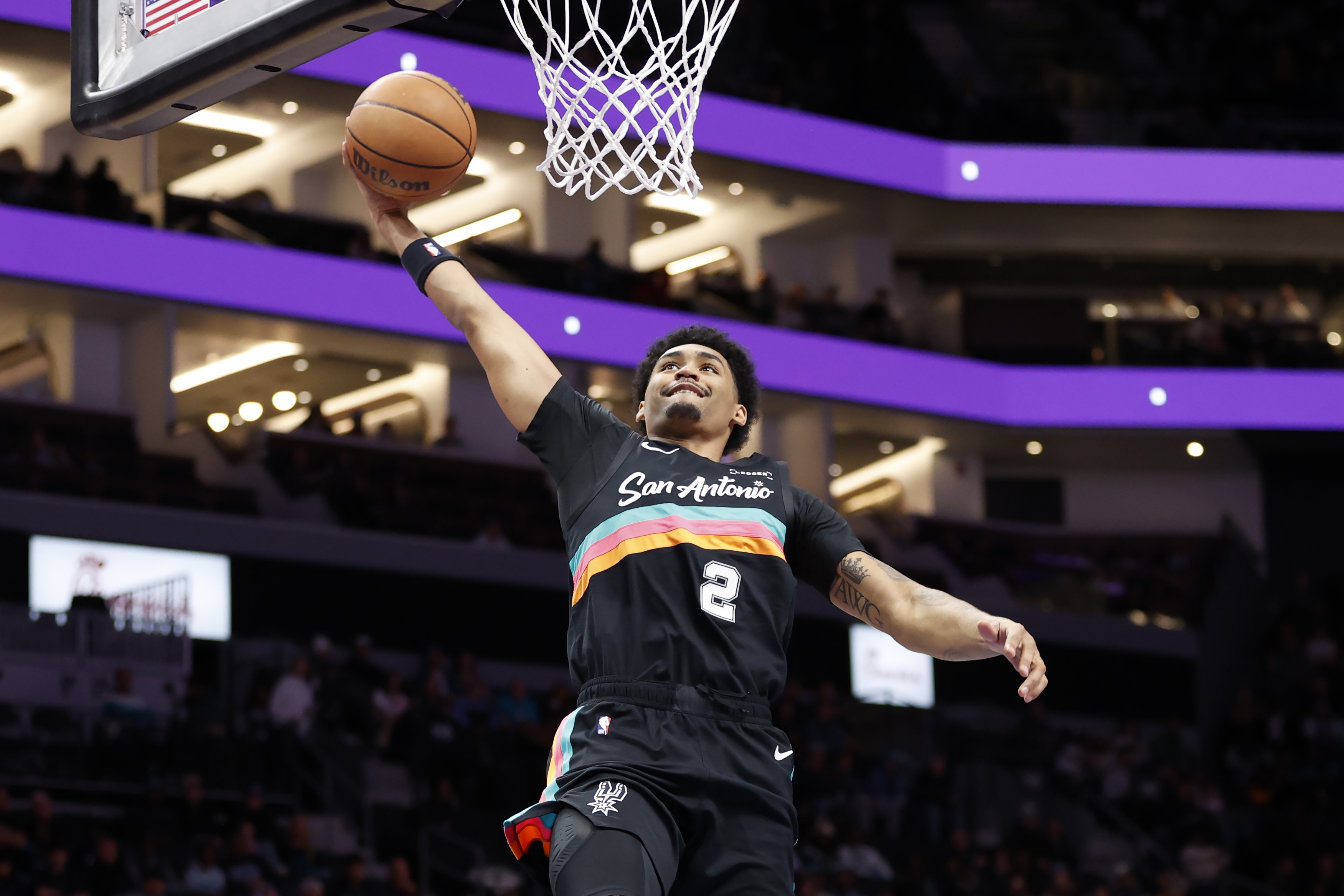 博鱼体育直播-解说:哈珀面对VJ打出了榜眼该有的水准 前者成熟得不像新秀